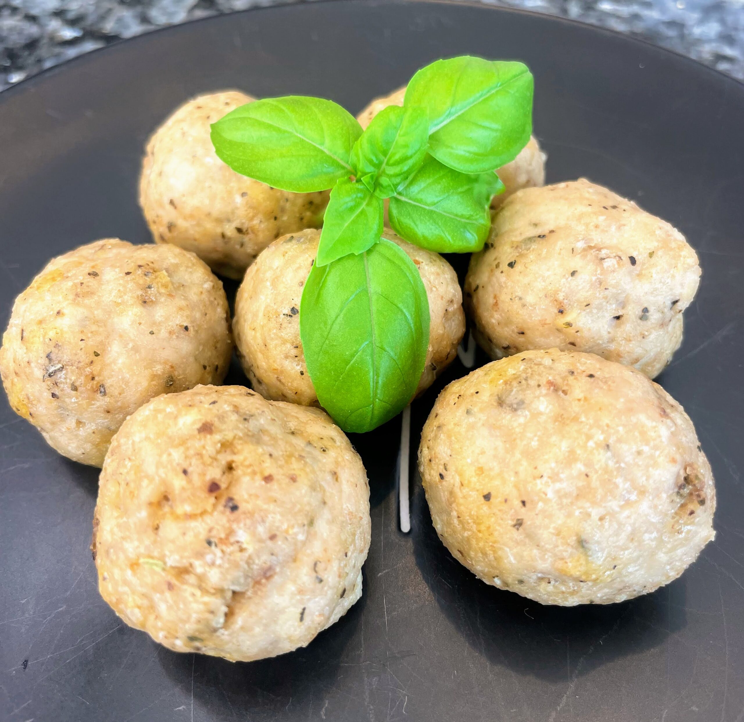 Chicken meatballs with basil